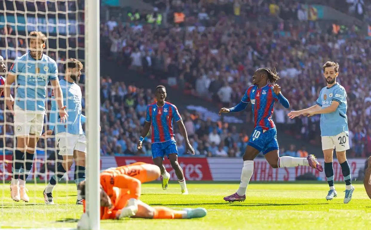 中国女子赛艇队打响首金之战 中国女子赛艇队打响首金之战