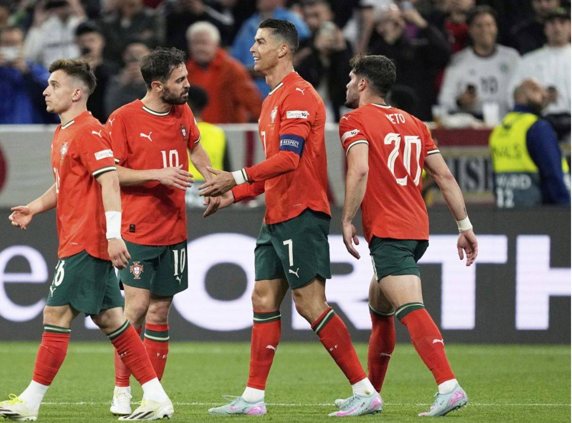 爱游戏ayx - 转会期葡萄牙体育备战欧冠，强势反弹细节曝光，压力陡增，年轻球员得到机会