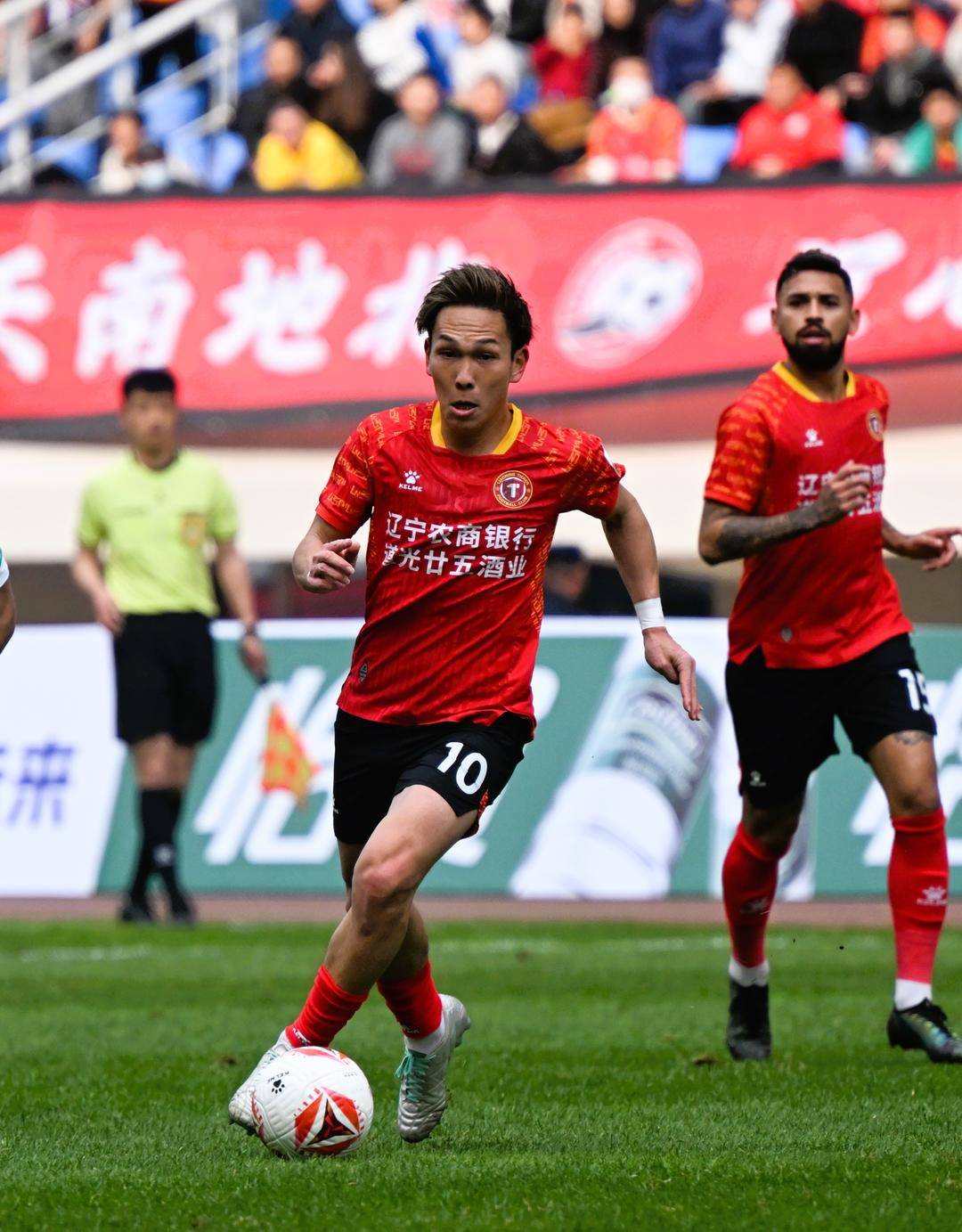 集结日西甲焦点战；丹佛掘金门线救险；赛场秩序良好；阵容厚度经受考验(今日曼城对阵阿森纳首发大揭秘重磅出击)